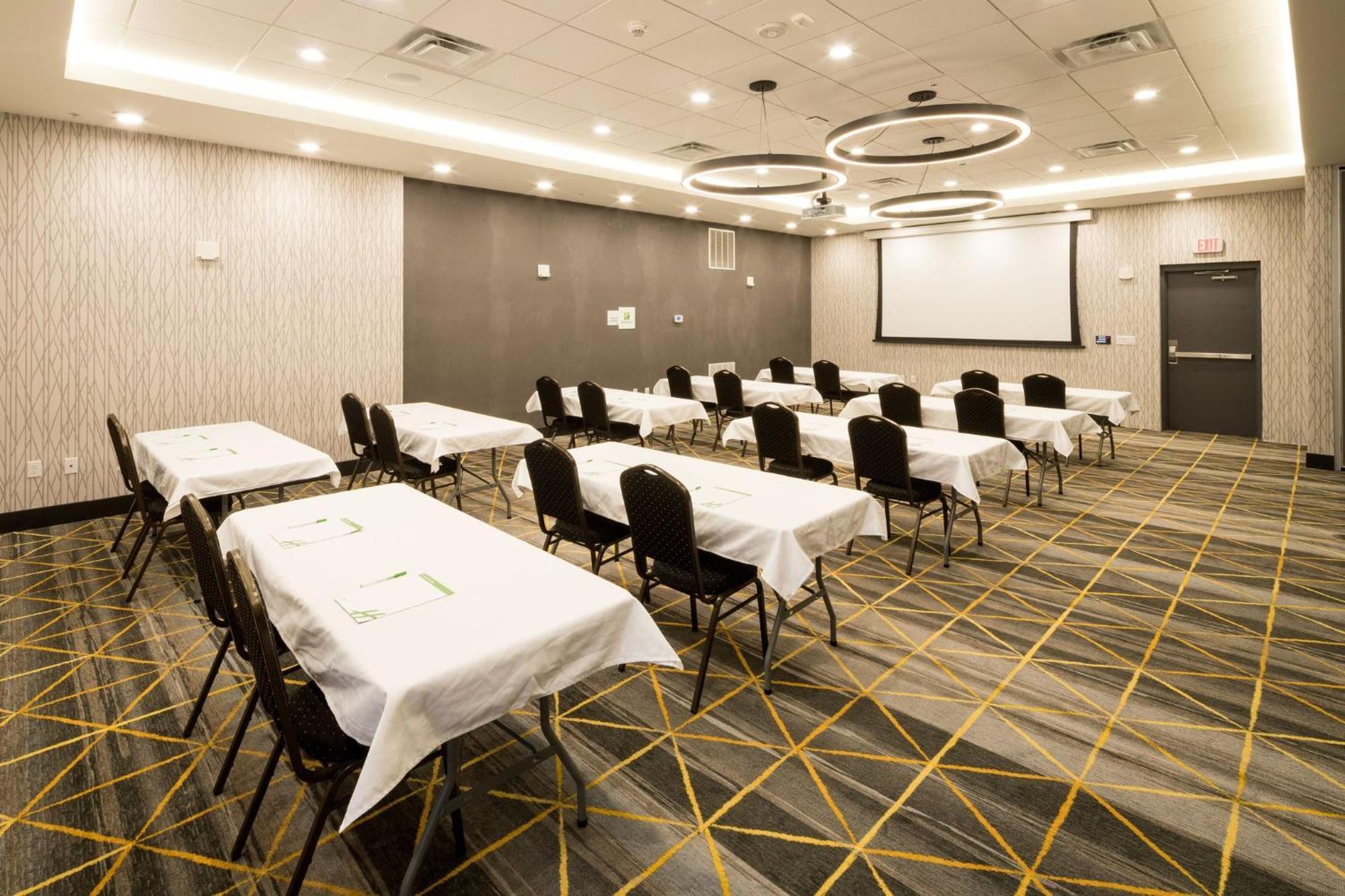 Holiday Inn & Suites Detroit - Troy By Ihg מראה חיצוני תמונה
