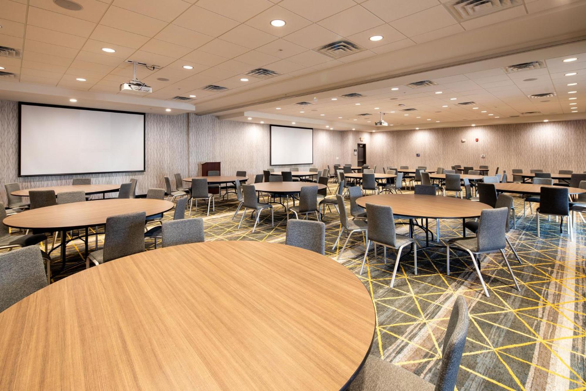 Holiday Inn & Suites Detroit - Troy By Ihg מראה חיצוני תמונה